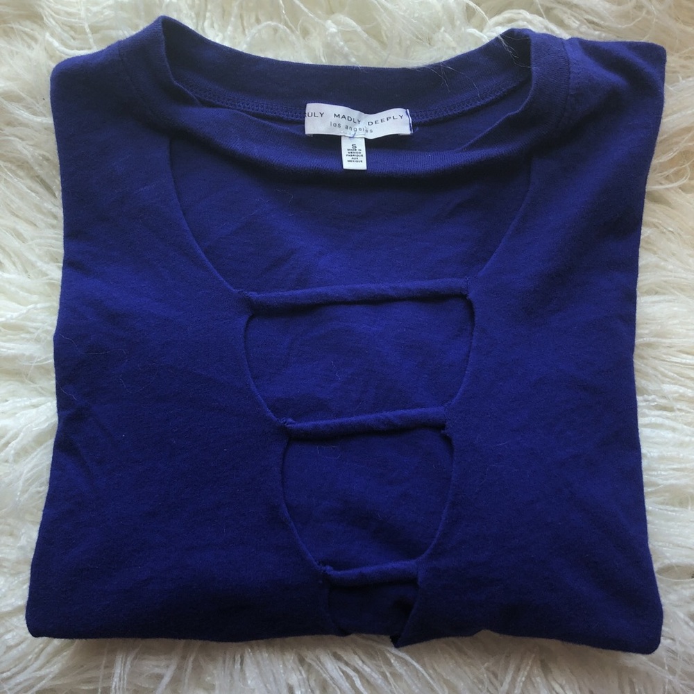 Navy blue Tee shirt (Cut-outs)